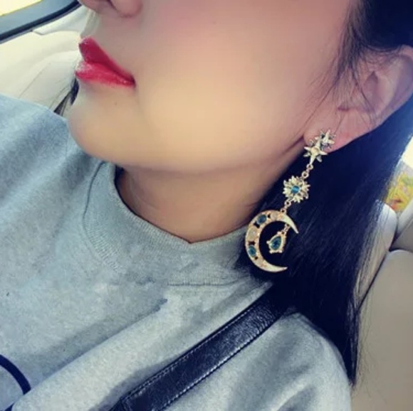 New arrivals!!! Sun and moon statement earrings - Picture 6 of 7